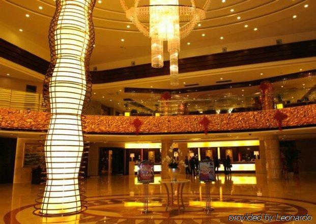 Shanghai Sky Rainbow Hotel Interior photo